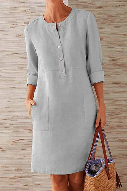 Effortlessly Elegant Dress with a Timeless Design