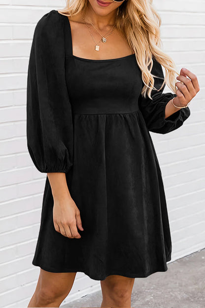 Classic Vintage Dress with a Flattering Fit
