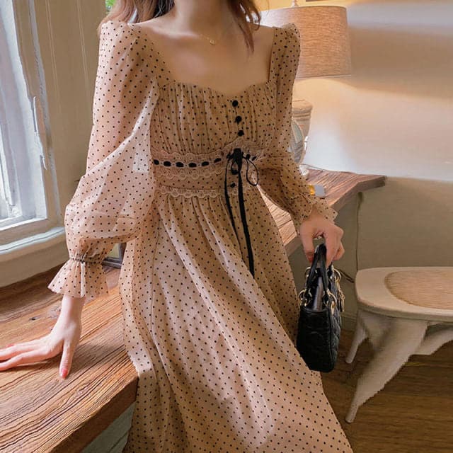Gracefully Styled Dress for Any Occasion
