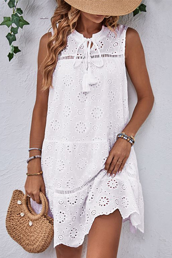 Effortlessly Elegant Dress with a Timeless Design