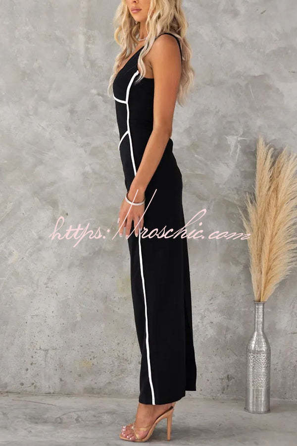 Well Tailored Dress with a Graceful Silhouette