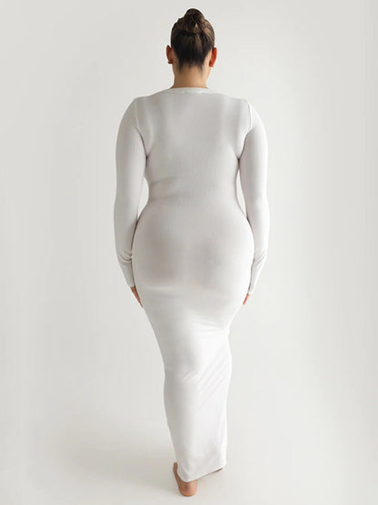 Beautifully Finished Dress in a Timeless Design