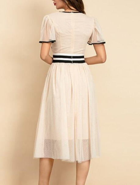 Classic Vintage & Enduringly Stylish Dress