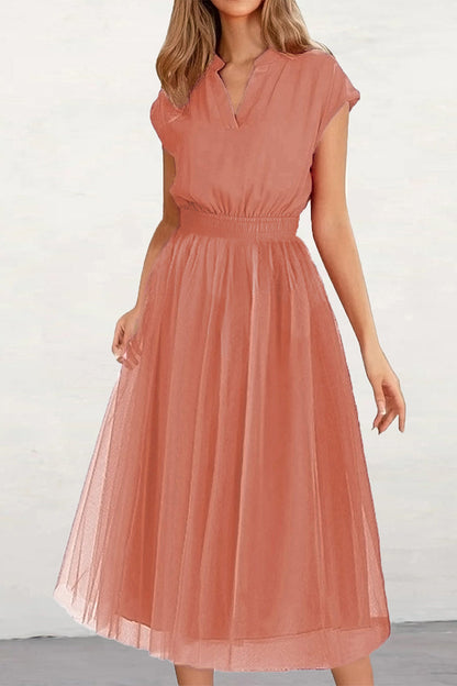 Effortlessly Elegant Dress with a Timeless Design
