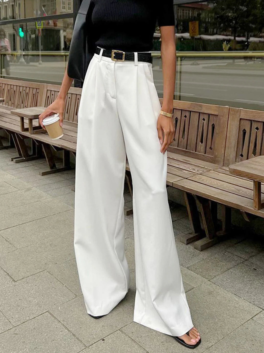 Beautifully Finished Pants in a Timeless Design
