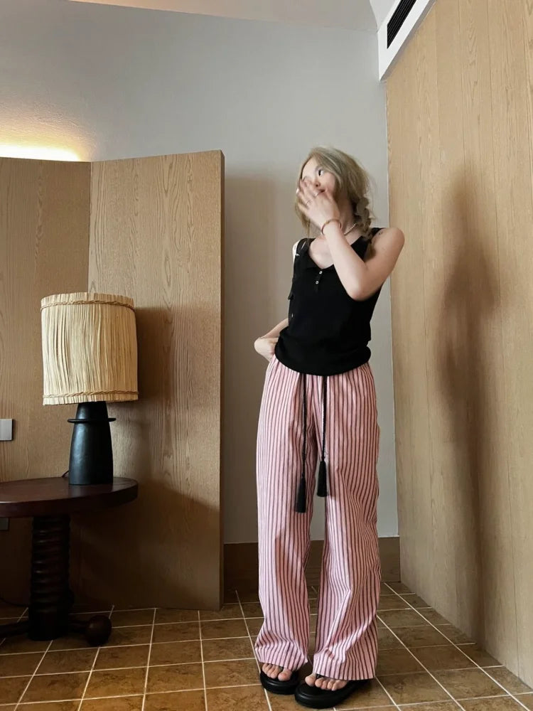 Elegantly Styled Pants for Everyday Wear