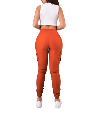 Effortlessly Elegant Pants with a Timeless Design
