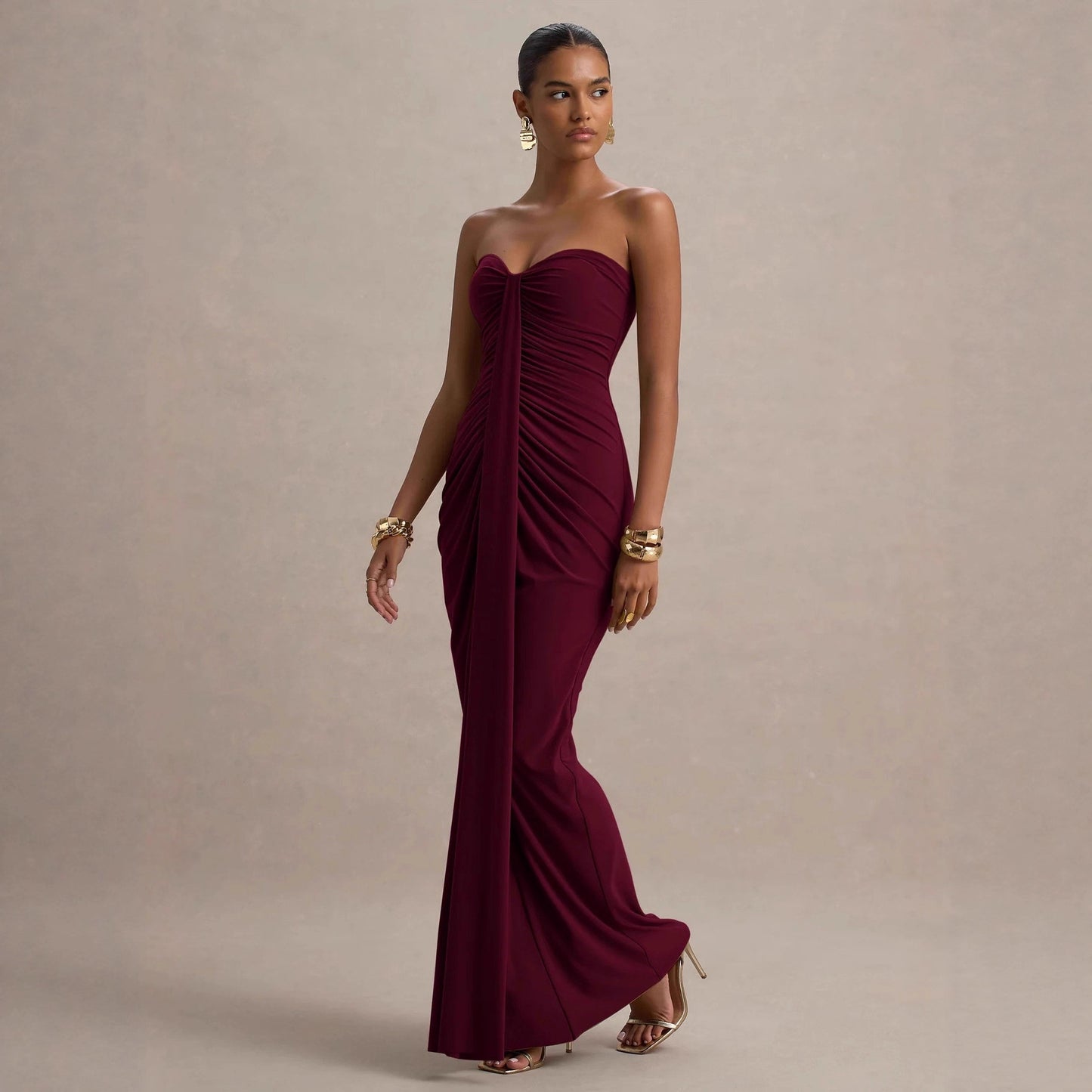 Beautifully Crafted Dress in a Classic Style