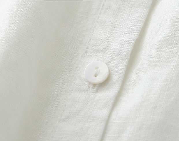 Well Tailored Shirt with a Graceful Silhouette