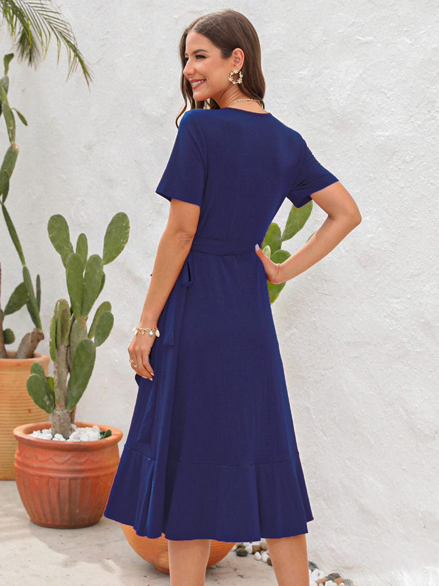 Effortlessly Elegant Dress with a Timeless Design