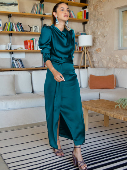 Sophisticated Dress with a Clean Classic Look