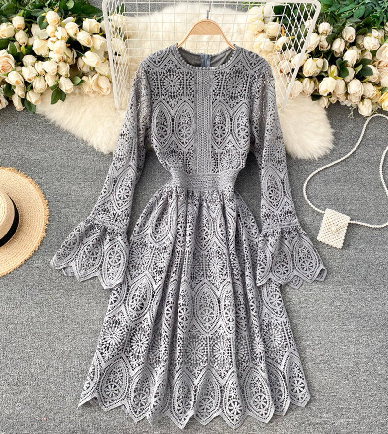 Beautifully Finished Dress in a Timeless Design