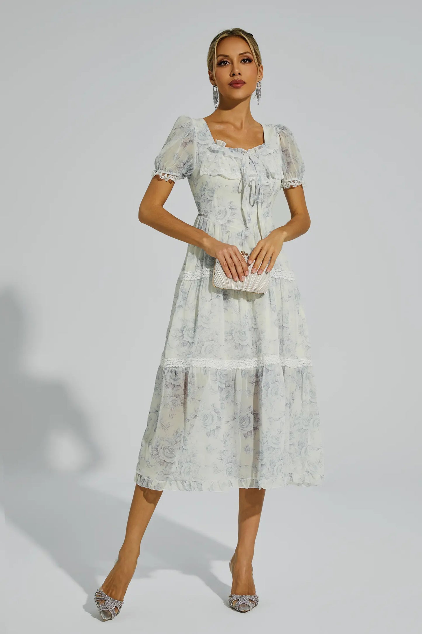 Beautifully Finished Dress in a Timeless Design