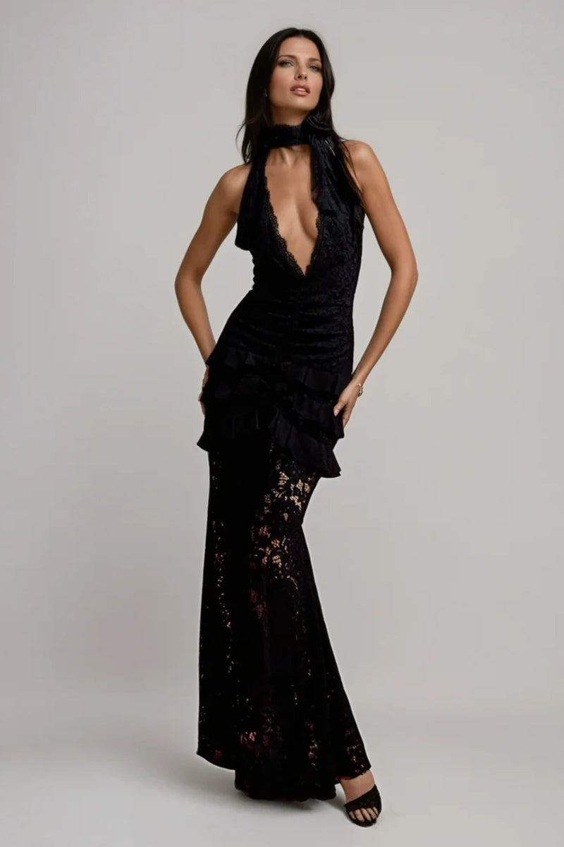 A Vintage Style Dress with Delicate Timeless Details