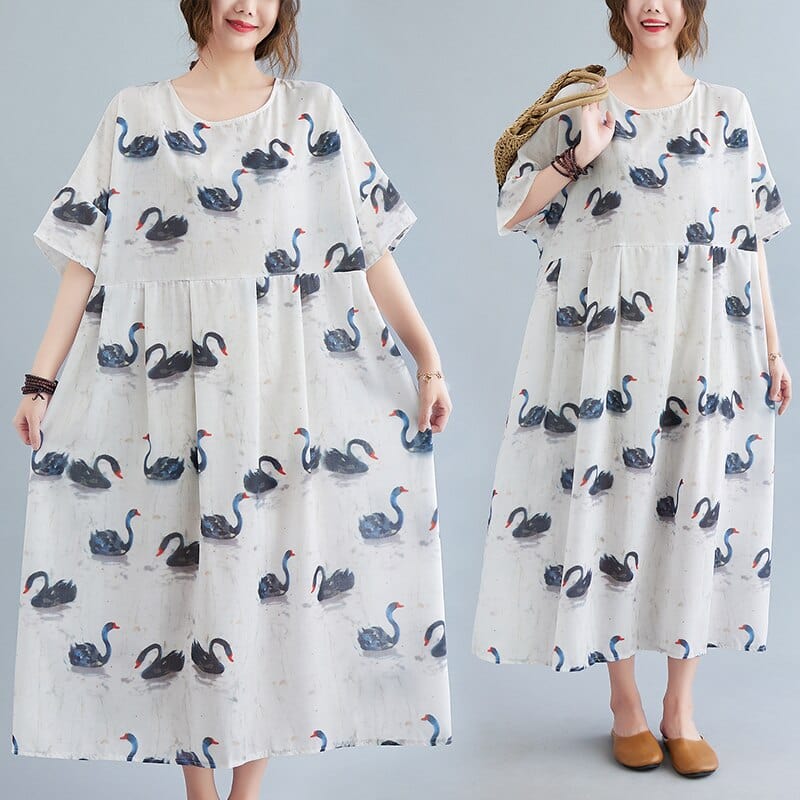 Classic Vintage Dress with a Flattering Fit