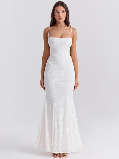 Beautifully Finished Dress in a Timeless Design