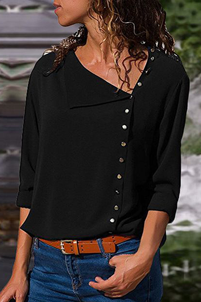 Well Tailored Top with a Graceful Silhouette