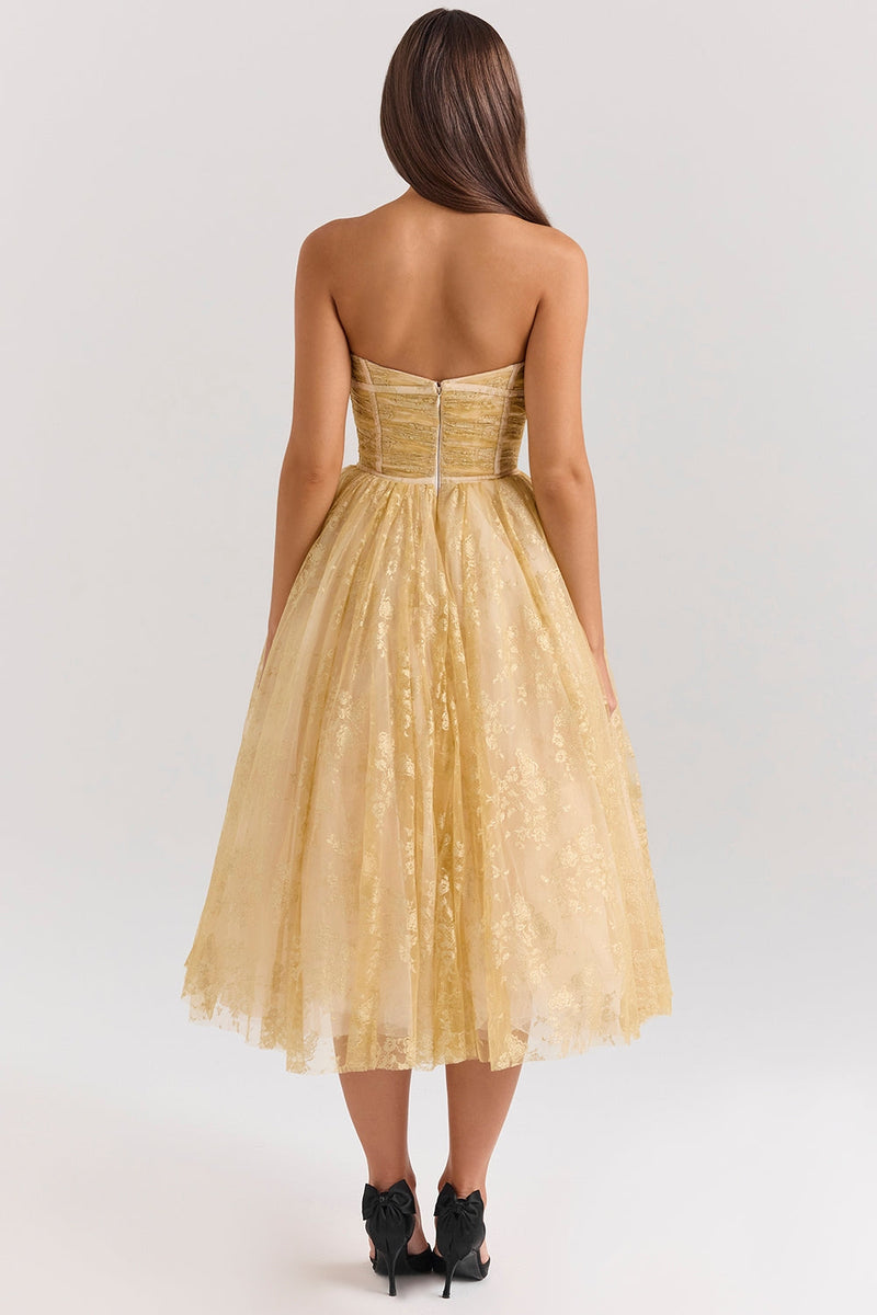 Effortlessly Elegant Dress with a Timeless Design