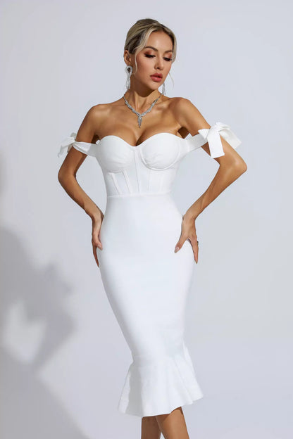 Well Tailored Dress with a Graceful Silhouette