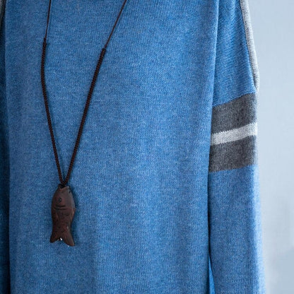 Classic Vintage Sweater with a Flattering Fit