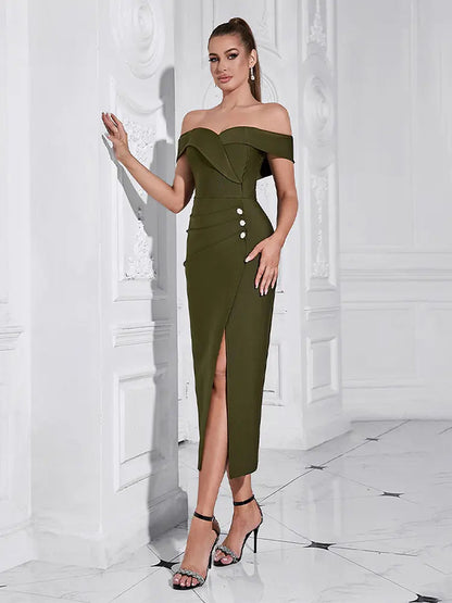 Beautifully Finished Dress in a Timeless Design