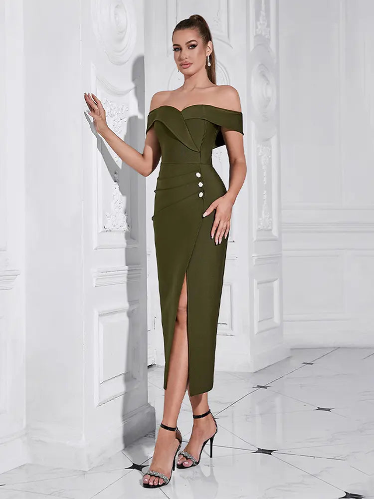 Beautifully Finished Dress in a Timeless Design