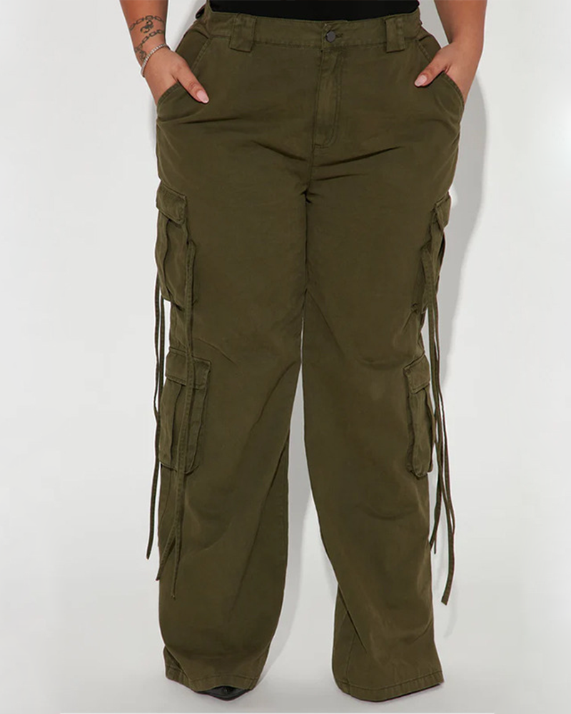 Well Tailored Pants with a Graceful Silhouette