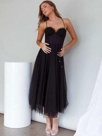 Beautifully Finished Dress in a Timeless Design