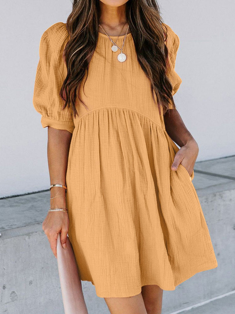 Beautifully Finished Dress in a Timeless Design