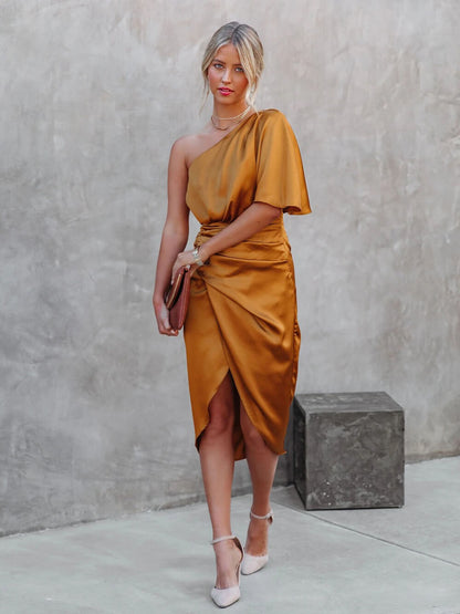 Gracefully Styled Dress for Any Occasion