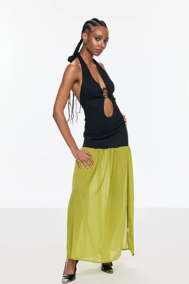Beautifully Crafted Dress in a Classic Style