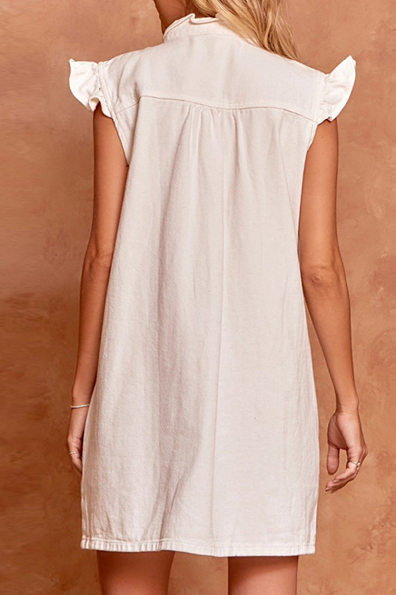 Effortlessly Elegant Dress with a Timeless Design