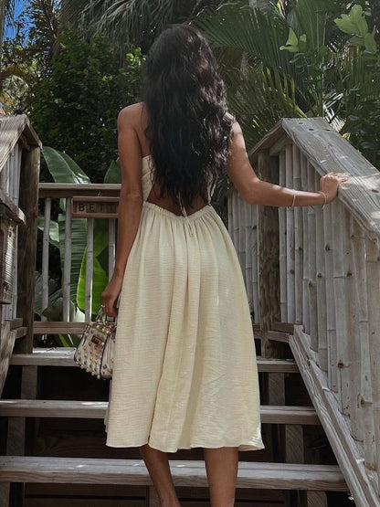 Effortlessly Elegant Dress with a Timeless Design