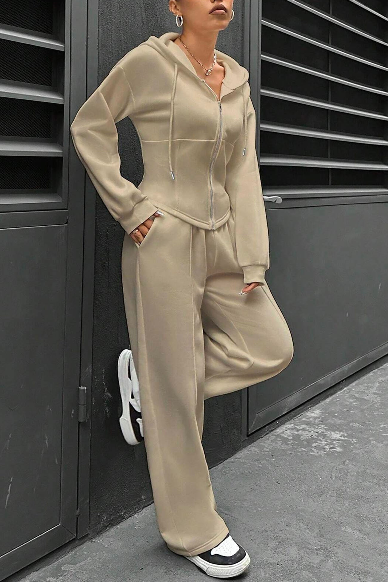 Elegantly Styled Pants for Everyday Wear