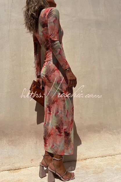 Well Tailored Dress with a Graceful Silhouette