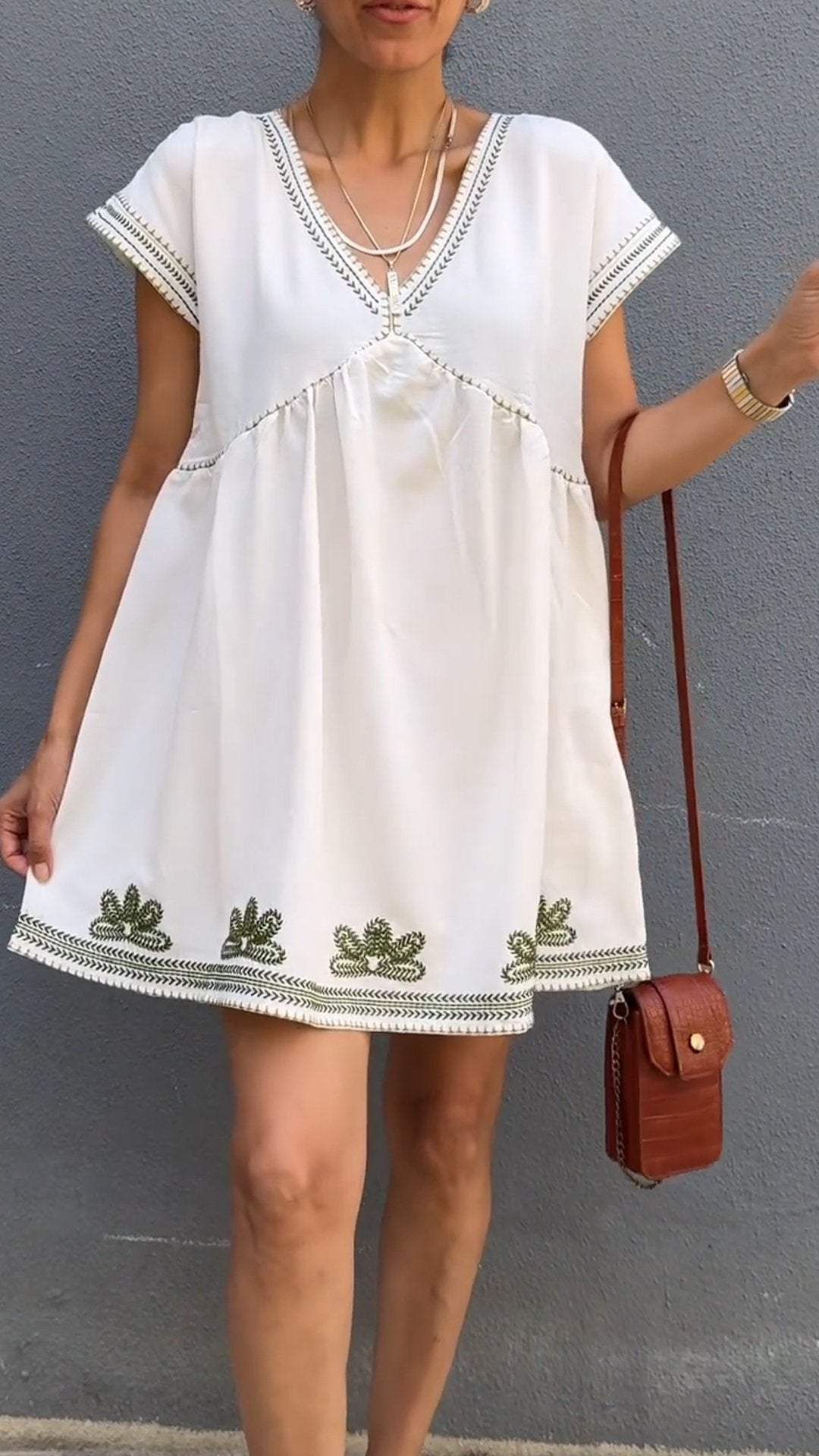 Classic Vintage Dress with a Flattering Fit