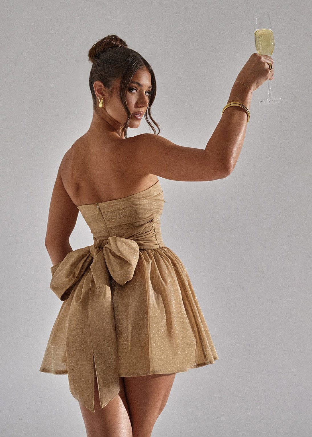 Classic Vintage Dress with a Flattering Fit