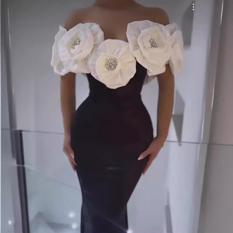 Well Tailored Dress with a Graceful Silhouette