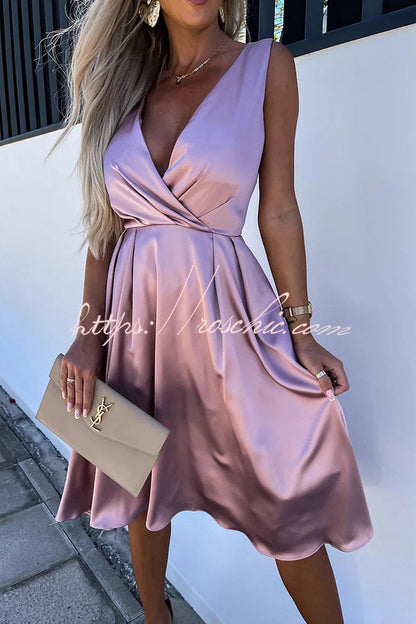 Classic Vintage & Enduringly Stylish Dress