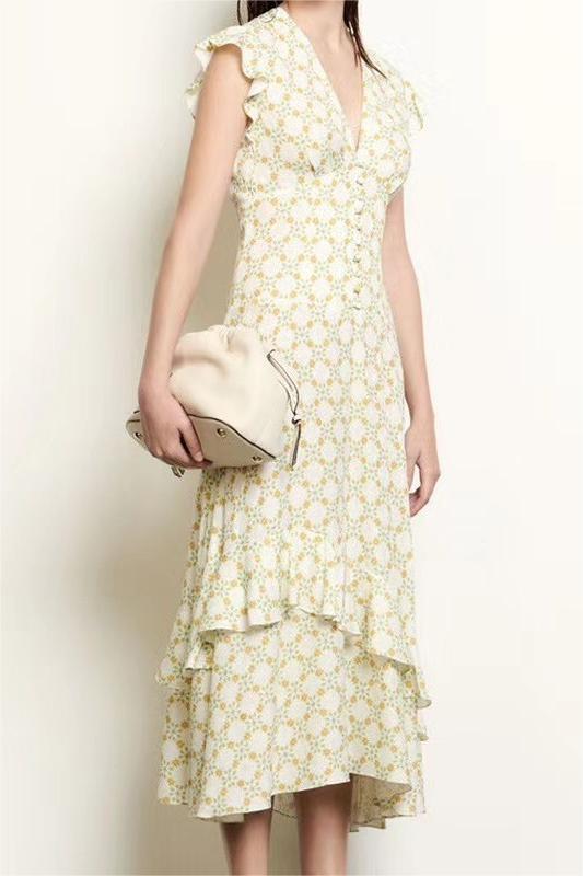 Sophisticated Dress with a Clean Classic Look