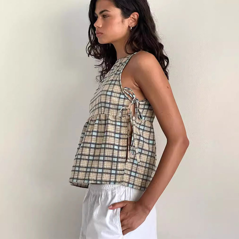 Classic Vintage Top with a Flattering Fit