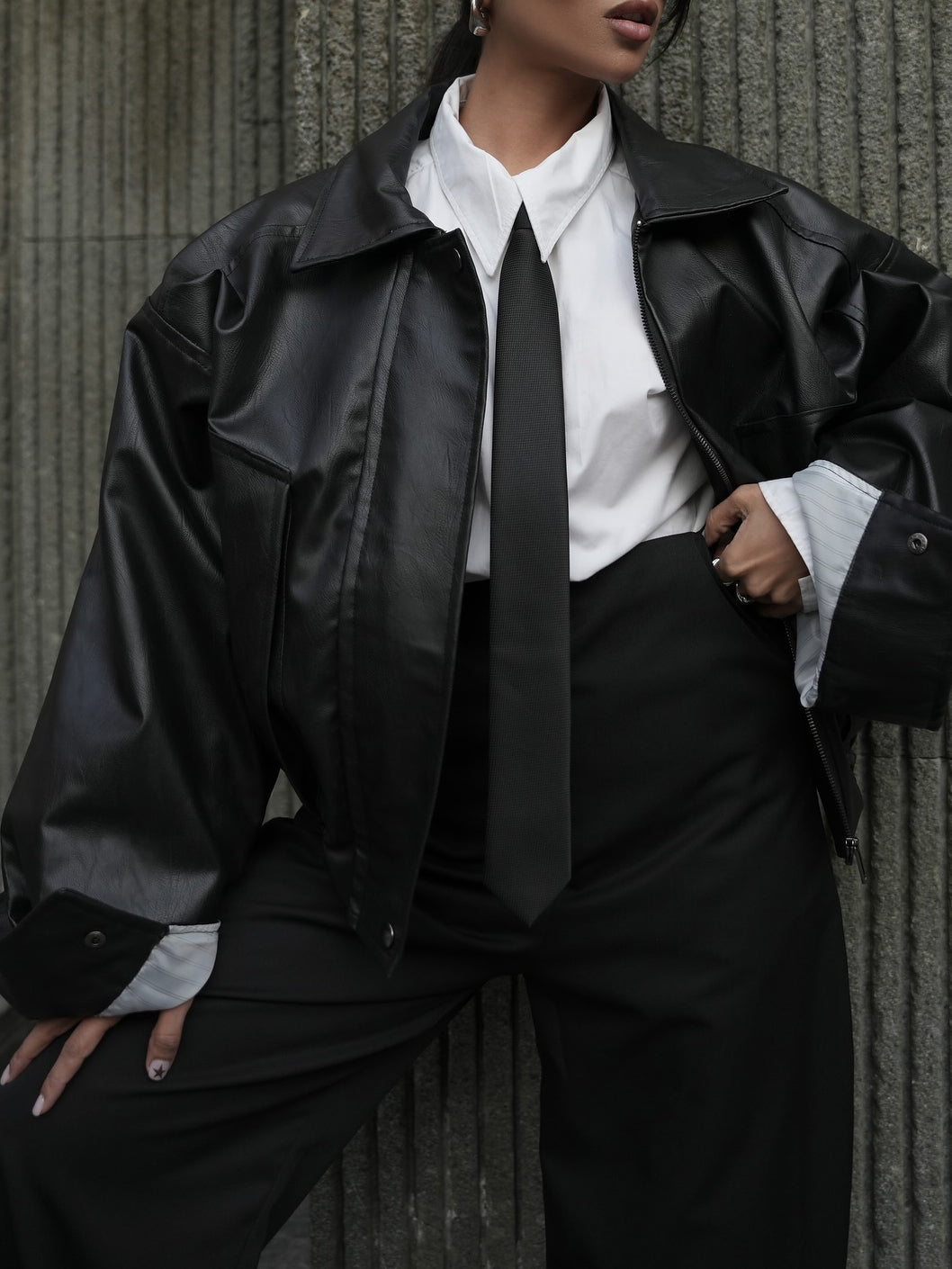 Effortlessly Elegant Jacket with a Timeless Design