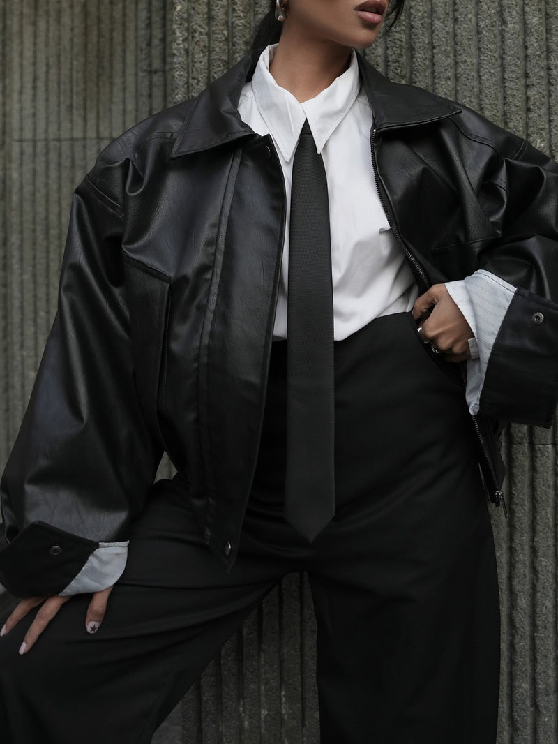 Effortlessly Elegant Jacket with a Timeless Design
