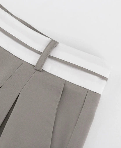 Effortlessly Elegant Pants with a Timeless Design