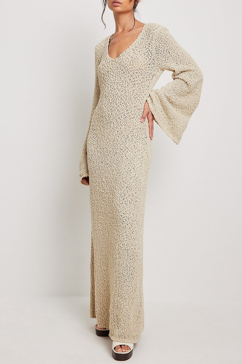 Beautifully Finished Dress in a Timeless Design
