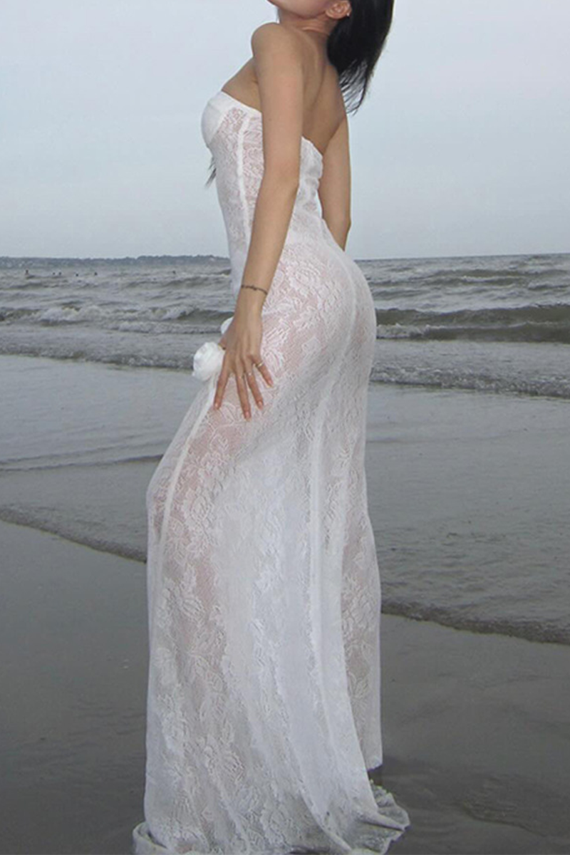 Beautifully Finished Dress in a Timeless Design