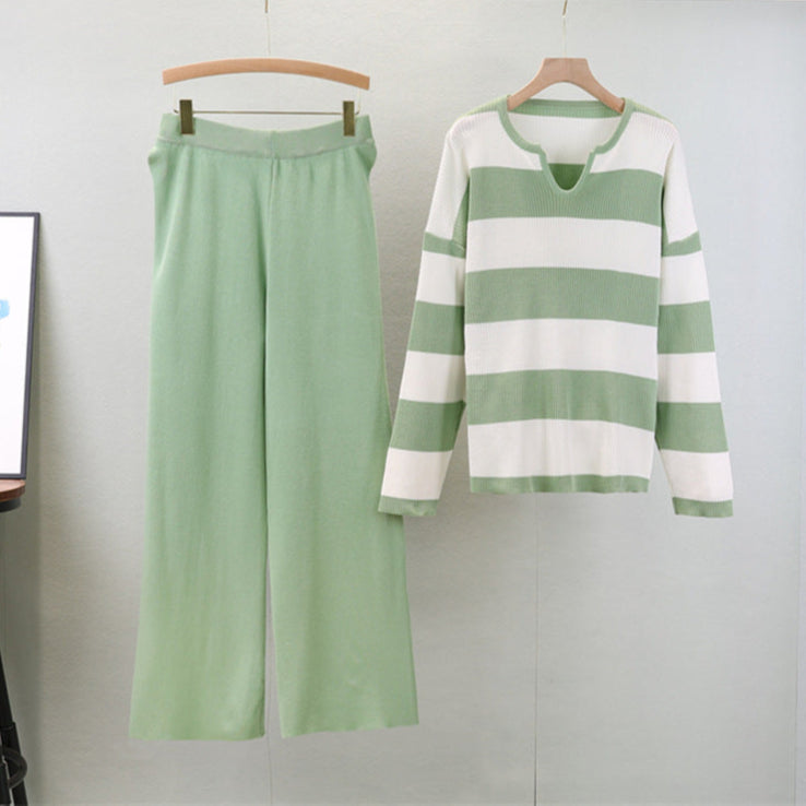 Effortlessly Elegant Pants with a Timeless Design