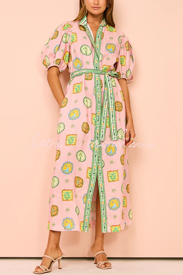 Classic Vintage Dress with a Flattering Fit