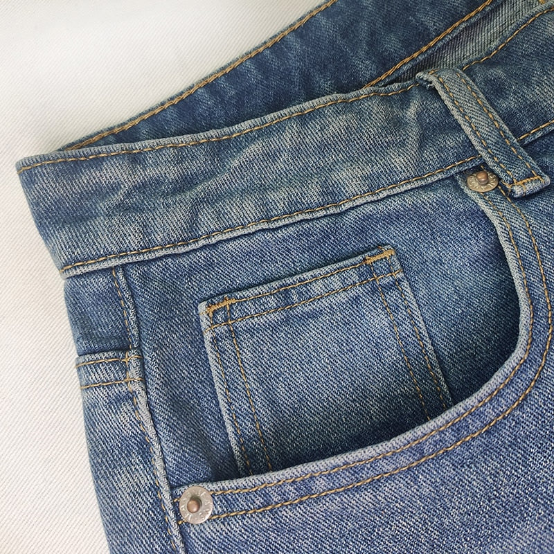 Classic Vintage Trousers with a Flattering Fit