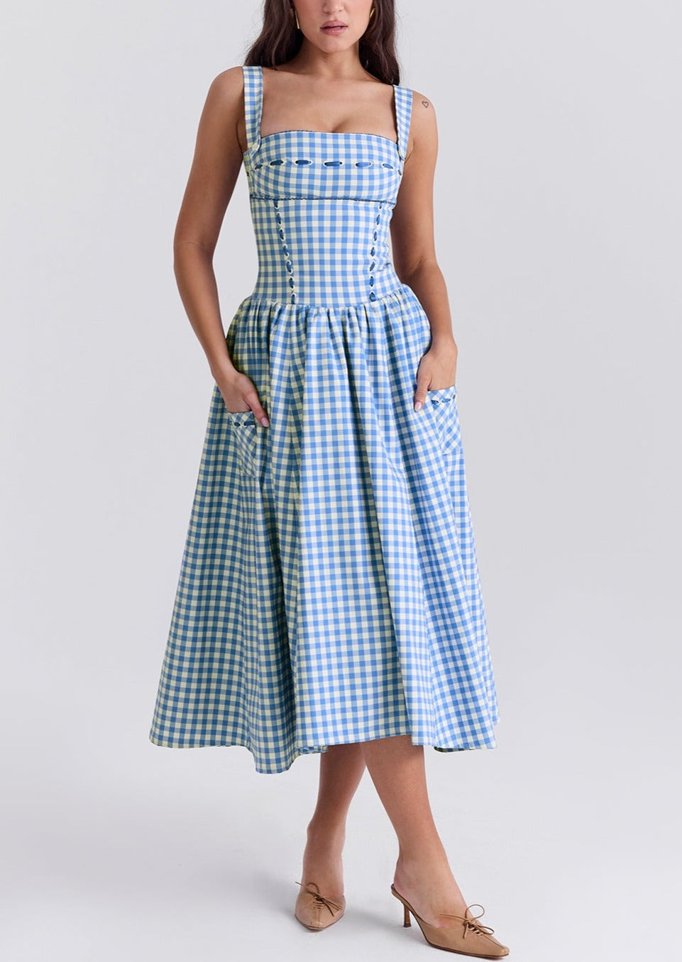 Sophisticated Dress with a Clean Classic Look